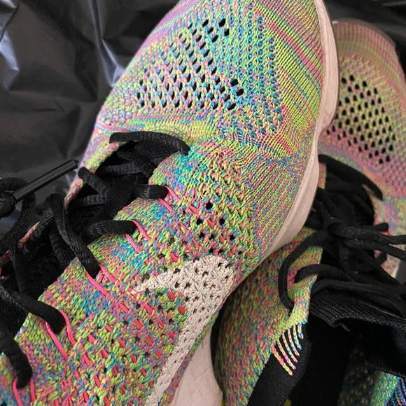 NIKE SNEAKERS 🔥 - Picture 2 of 10